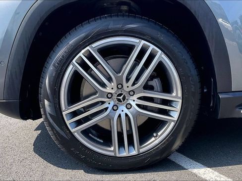 Certified 2024 Mercedes-Benz GLS 450 4MATIC image 8