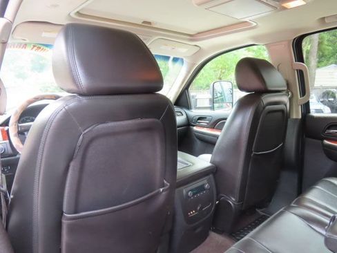 Used 2009 Chevrolet Silverado 2500 LTZ w/ Safety Package AWD/4WD image 13