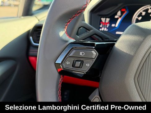 Used 2024 Lamborghini Huracan EVO image 27