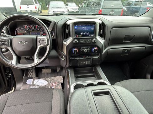 Used 2021 Chevrolet Silverado 1500 LT Trail Boss image 18