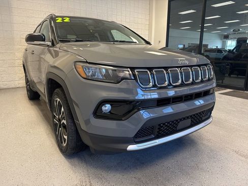 Used 2022 Jeep Compass Limited image 31