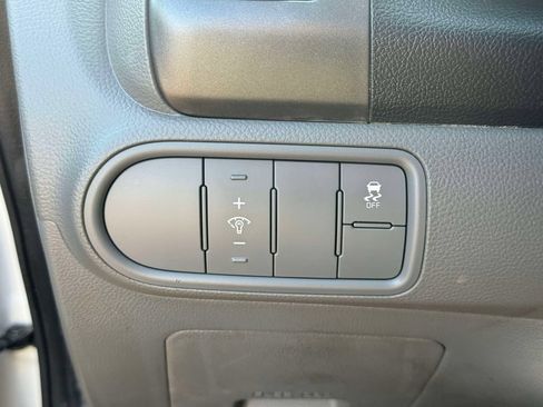 Used 2017 Kia Forte LX FWD image 17