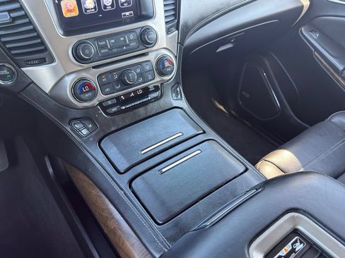Used 2019 GMC Yukon Denali w/ Denali Ultimate Package AWD/4WD image 30