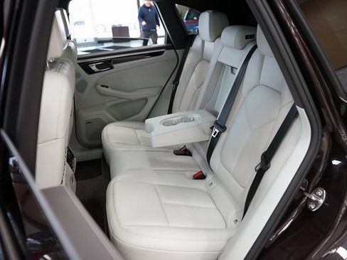 Used 2020 Porsche Macan S image 53