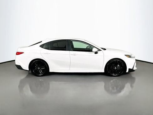 Used 2025 Toyota Camry SE w/ Multimedia Upgrade Package image 8