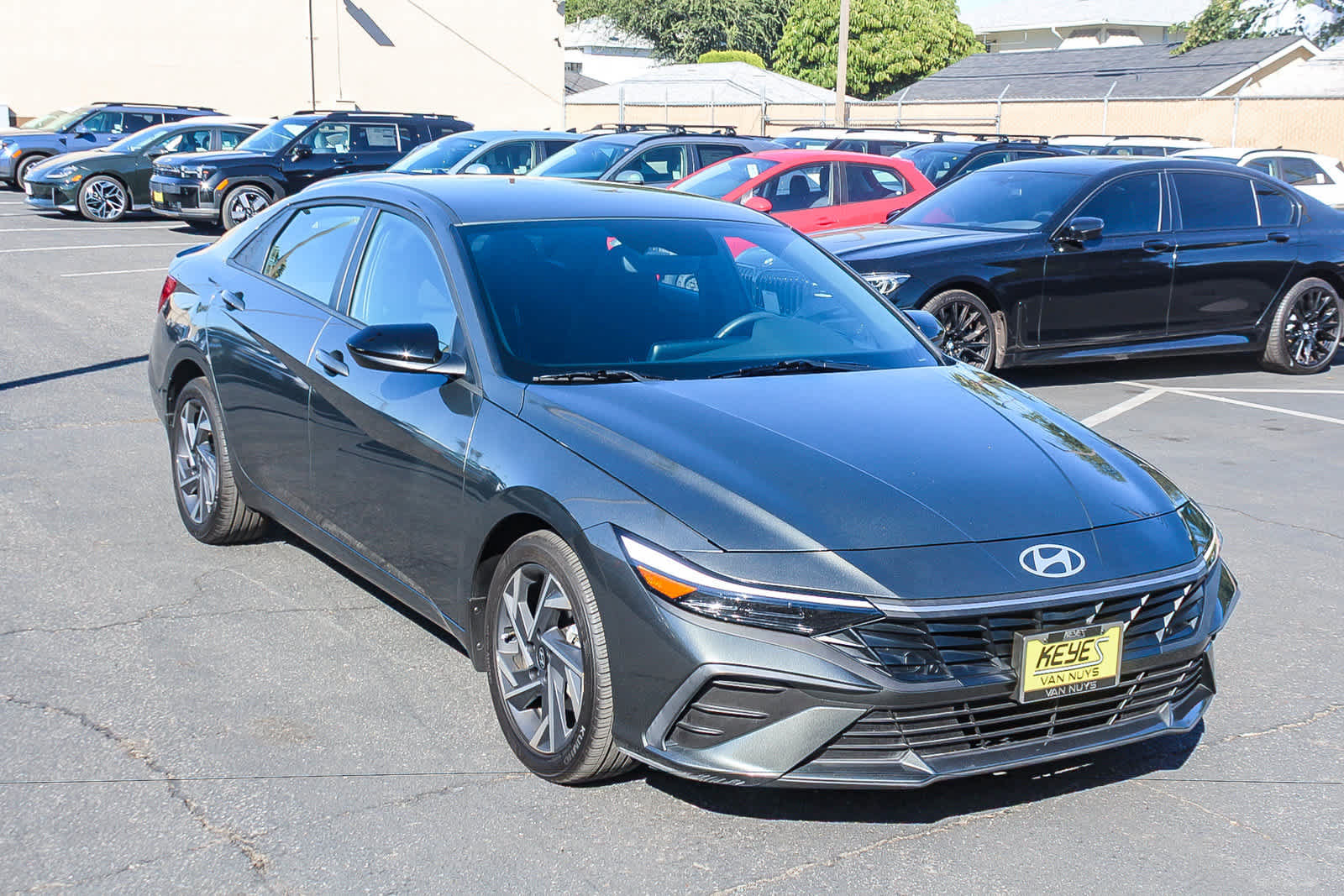 Certified 2025 Hyundai Elantra Sport FWD image 3