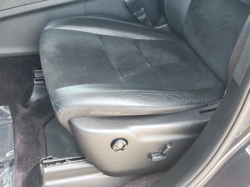 Used 2018 Jeep Grand Cherokee Altitude RWD image 23