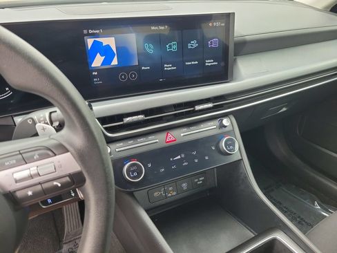 Used 2025 Hyundai Sonata SEL FWD image 22