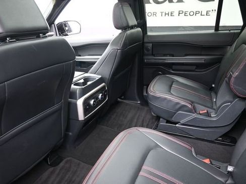 Used 2024 Ford Expedition Limited AWD/4WD image 25