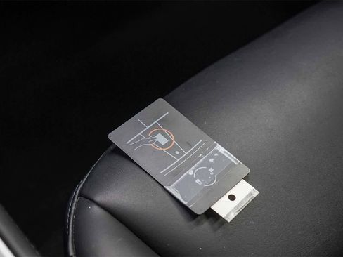 Used 2023 Tesla Model 3 Standard Range image 26