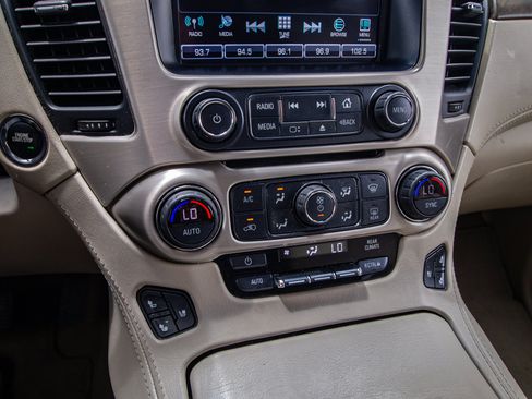 Used 2018 GMC Yukon Denali w/ Open Road Package AWD/4WD image 18