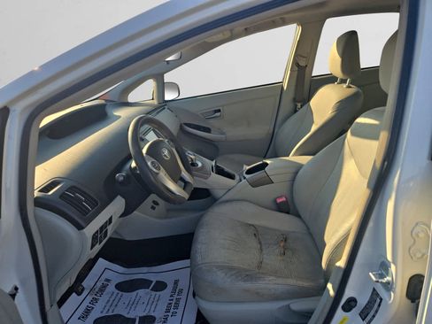 Used 2013 Toyota Prius Three w/ Solar Roof Pkg image 9
