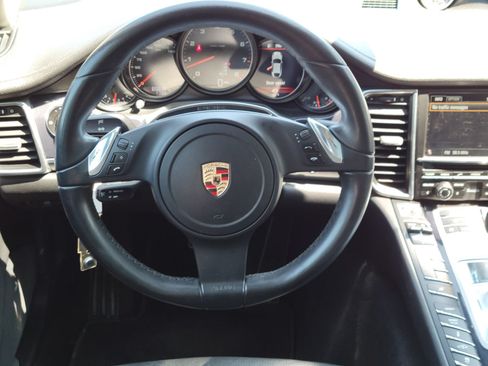 Used 2012 Porsche Panamera 4 AWD/4WD image 28