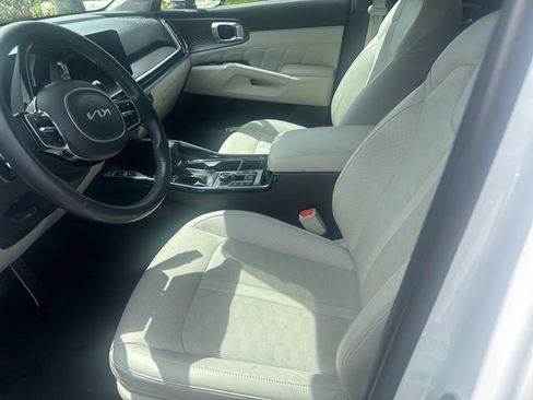 Used 2025 Kia Sorento SX FWD image 3