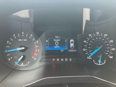Used 2019 Ford Edge SE FWD image 14