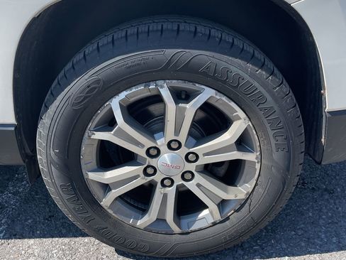 Used 2014 GMC Acadia SLT image 24