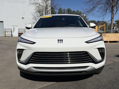 Used 2025 Buick Envista Preferred image 8