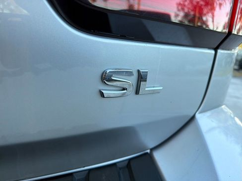 Used 2024 Nissan Armada SL w/ Captain's Chairs Package image 10