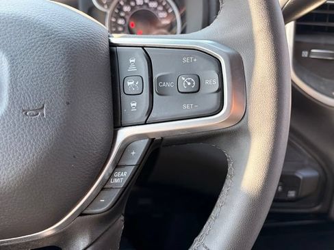 Used 2025 RAM 2500 Big Horn AWD/4WD image 15