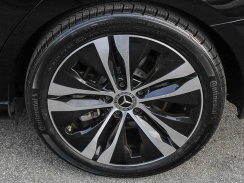 Used 2022 Mercedes-Benz C 300 Sedan image 11