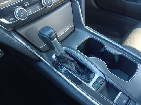 Certified 2018 Honda Accord Sport image 22
