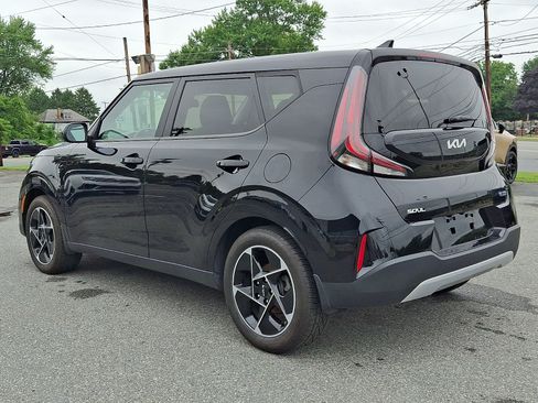Used 2023 Kia Soul EX FWD image 4