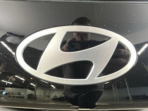 Used 2023 Hyundai Ioniq 6 SEL RWD image 8