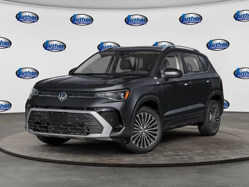Used 2025 Volkswagen Taos SE AWD/4WD image 1