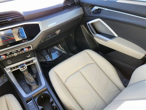 Used 2024 Audi Q3 2.0T Premium Plus image 13