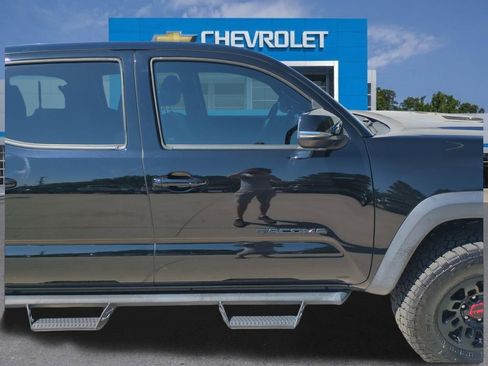 Used 2021 Toyota Tacoma TRD Off-Road AWD/4WD image 33