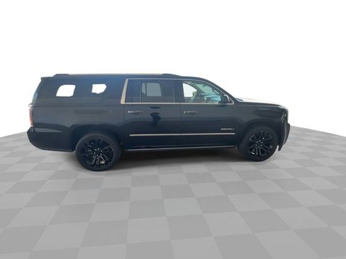 Certified 2020 GMC Yukon XL Denali w/ Denali Ultimate Package AWD/4WD image 9