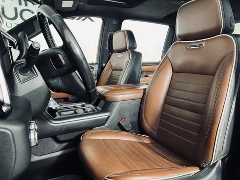 Used 2024 GMC Sierra 3500 Denali Ultimate image 8