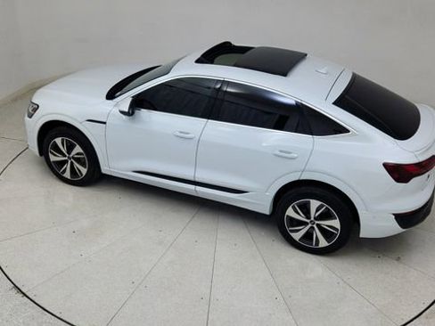 Used 2024 Audi Q8 e-tron Premium Plus w/ Premium Plus Package image 79