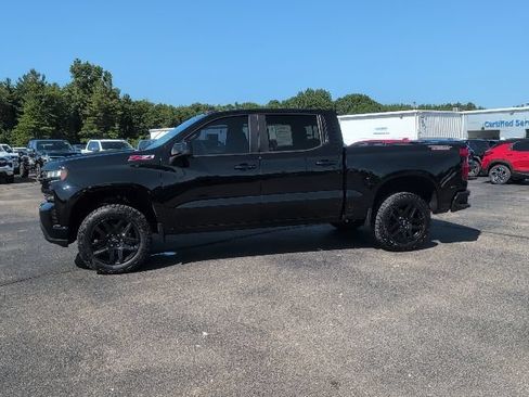 Used 2021 Chevrolet Silverado 1500 LT Trail Boss w/ Convenience Package II AWD/4WD image 3
