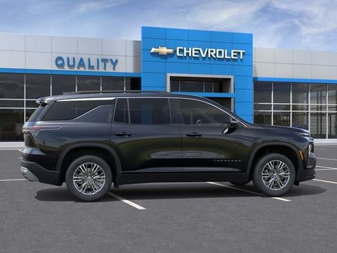 New 2026 Chevrolet Traverse LT w/ Driver Confidence Package FWD image 5