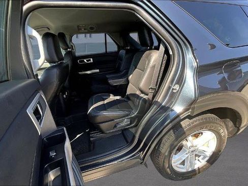 Certified 2023 Ford Explorer XLT w/ Equipment Group 202A AWD/4WD image 25