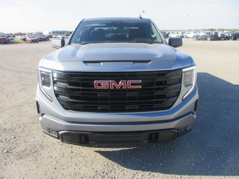 New 2026 GMC Sierra 1500 Elevation image 12