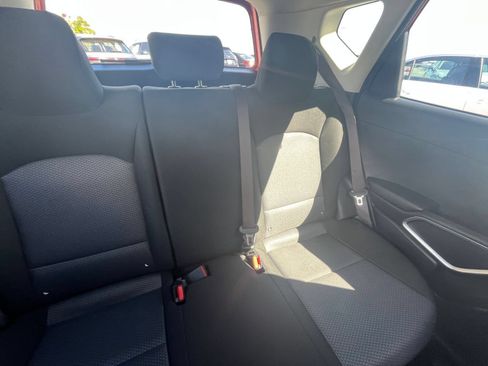 Used 2025 Kia Soul LX w/ LX Technology Package FWD image 30
