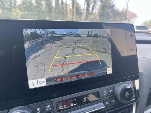 Used 2025 Toyota Grand Highlander AWD image 18