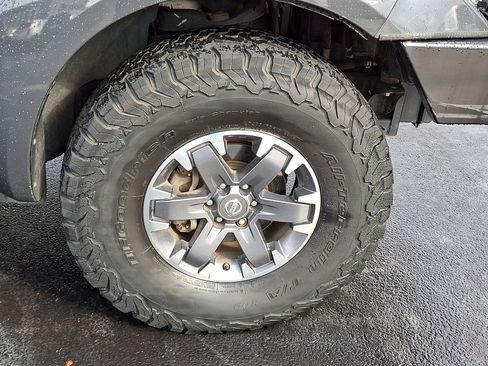 Used 2015 Nissan Frontier PRO-4X w/ Pro-4x Luxury Package image 9