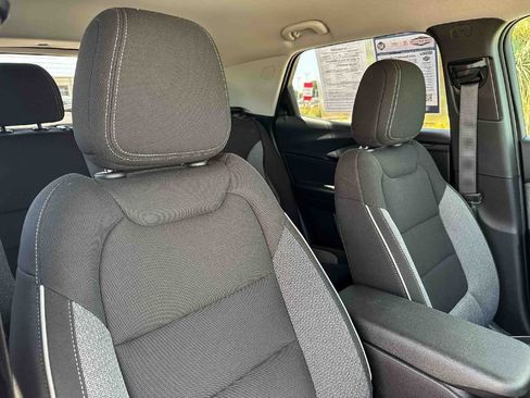 Used 2026 Chevrolet TrailBlazer LT w/ Convenience Package FWD image 23