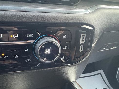 Used 2024 Chevrolet Silverado 1500 High Country w/ Technology Package image 27