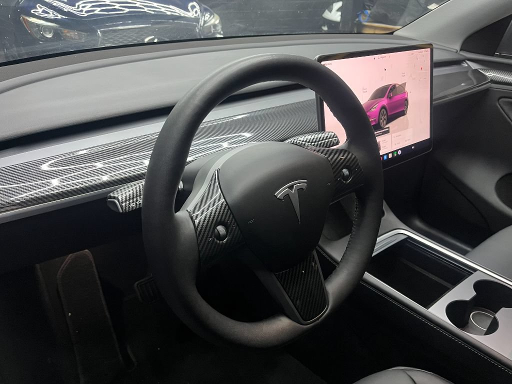 Used 2024 Tesla Model Y Long Range RWD image 7