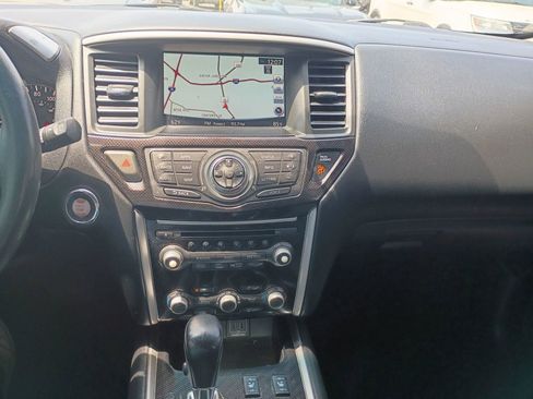 Used 2019 Nissan Pathfinder SV w/ Rock Creek Edition FWD image 11