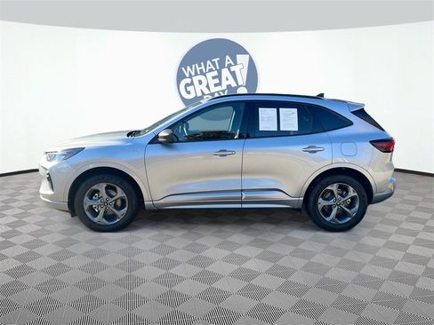 Used 2023 Ford Escape ST-Line image 4