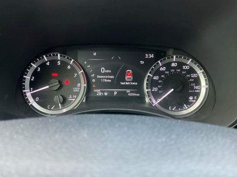 Used 2023 Toyota Highlander L image 23