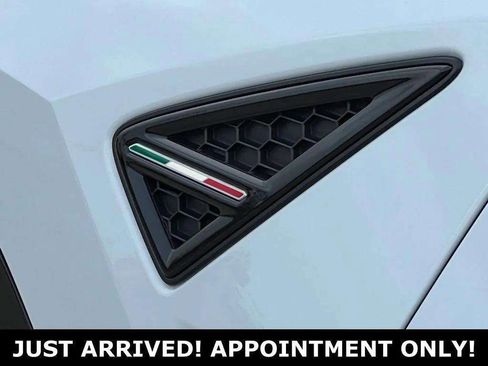 Used 2022 Lamborghini Urus image 39