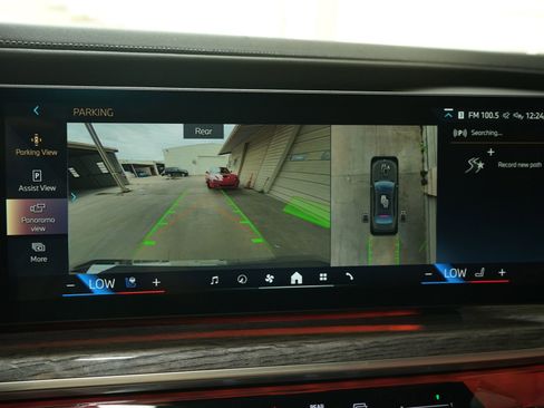 Used 2024 BMW 760i xDrive w/ Executive Package image 17