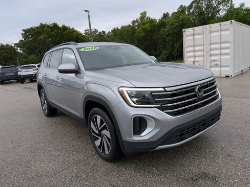Used 2026 Volkswagen Atlas SE FWD image 1