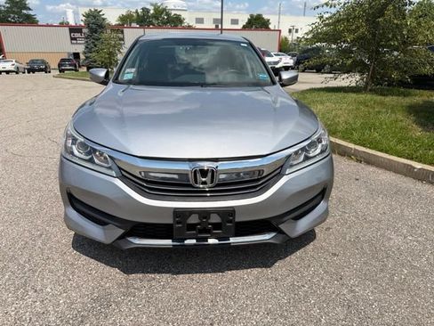 Used 2017 Honda Accord LX image 2